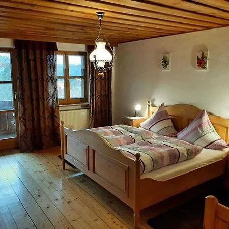 Ferienwohnung In * فيشتاخ